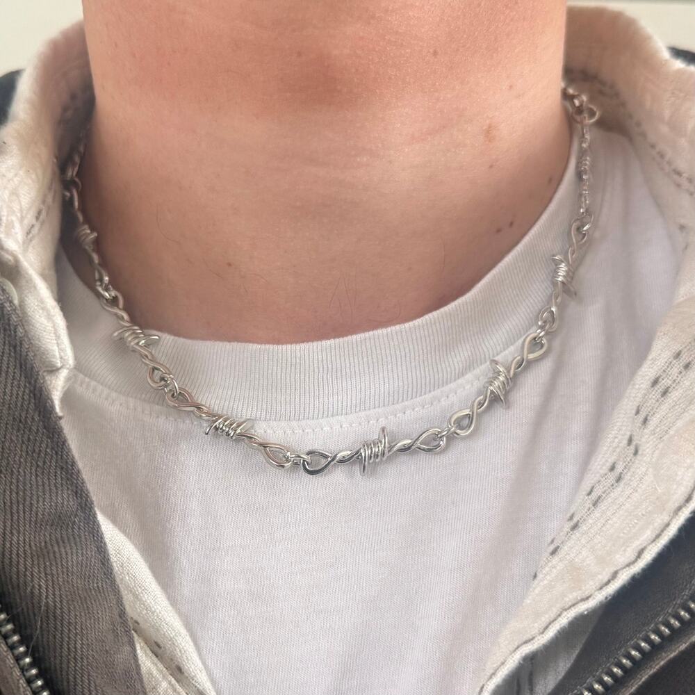 Y2K Grey and Silver Barbed Wire Chain Necklace